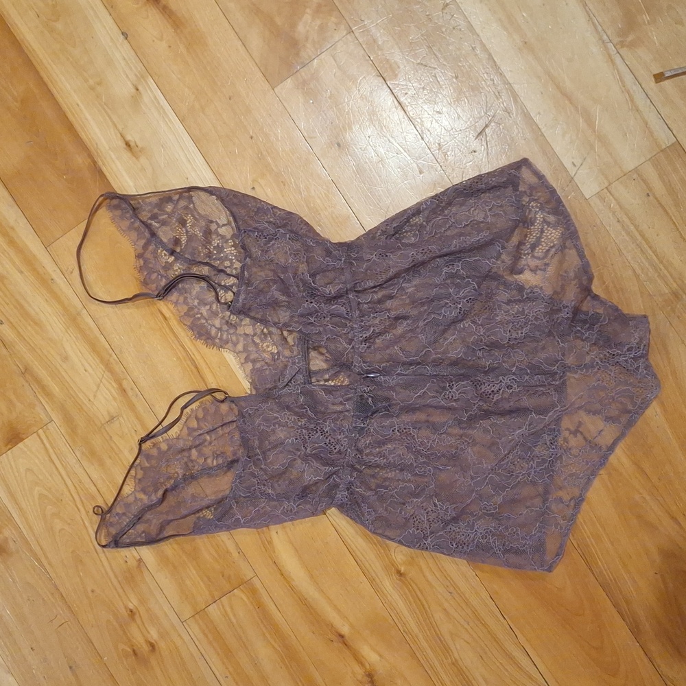 Victoria's Secret Dusty Purple Sheer Lace Romper Size Small Dark Academia - Picture 6 of 8